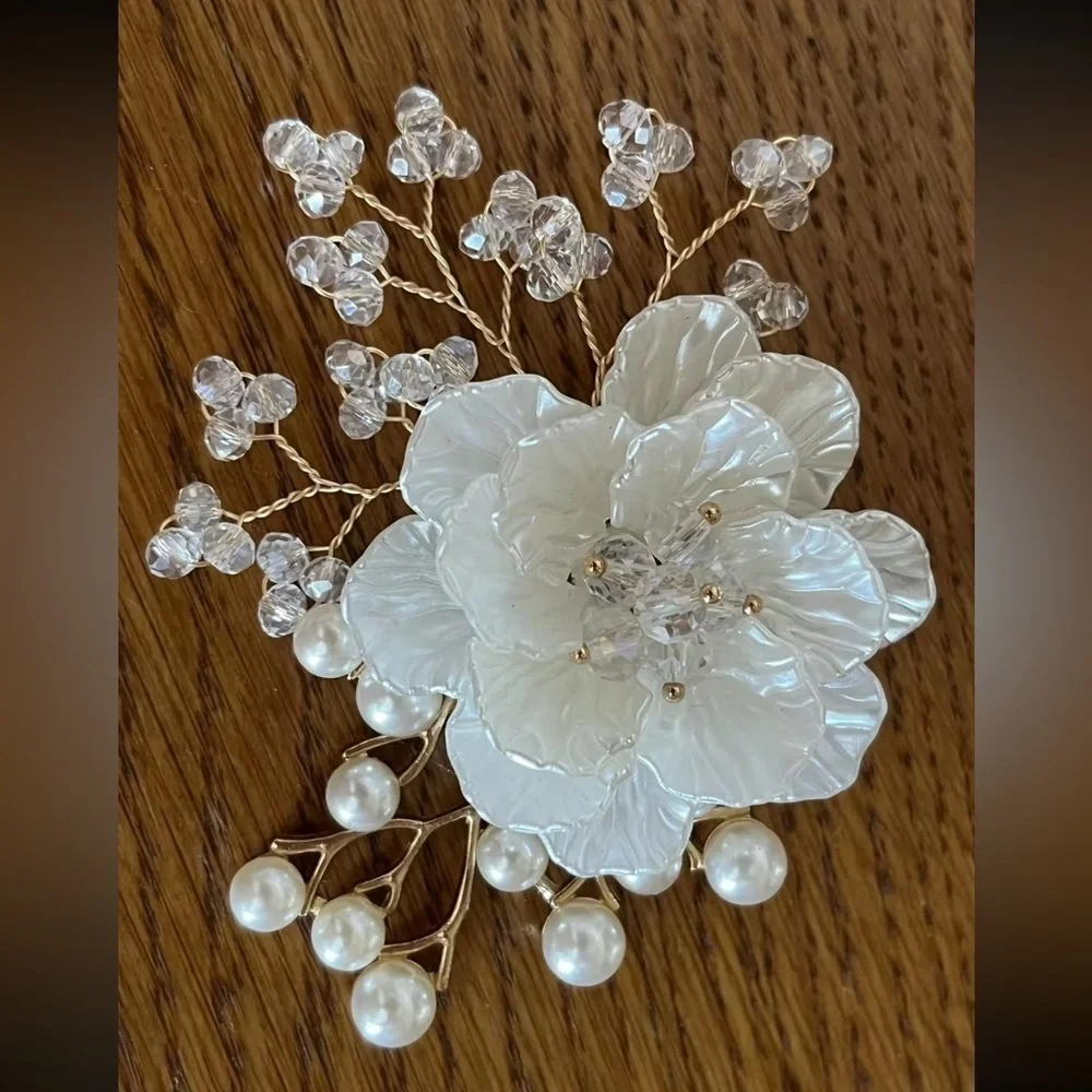 Elegant White Floral Pearl Brooch